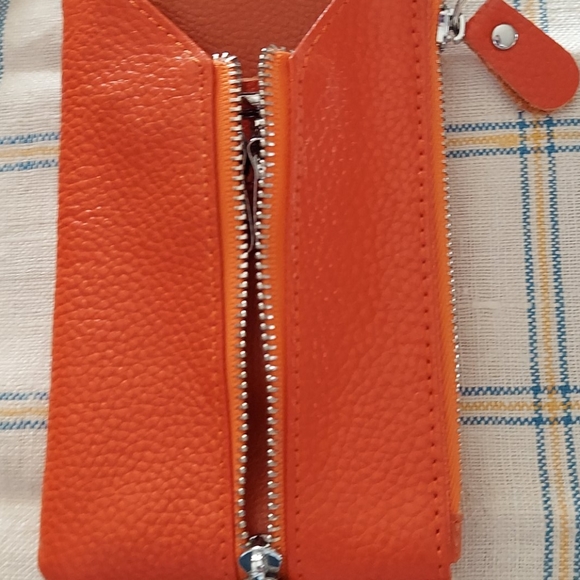 Leather Id/Coin/Key Wristlet - Picture 4 of 9